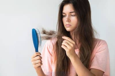 Confira os melhores tratamentos para queda de cabelo e saiba como agir