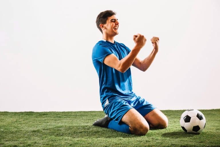tênis para jogar handebol