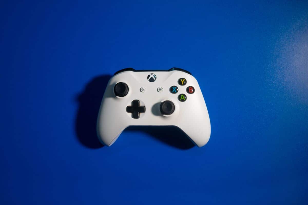 Imagen de quanto de armazenamento o Xbox Series X e S têm e quando vale a pena expandir?