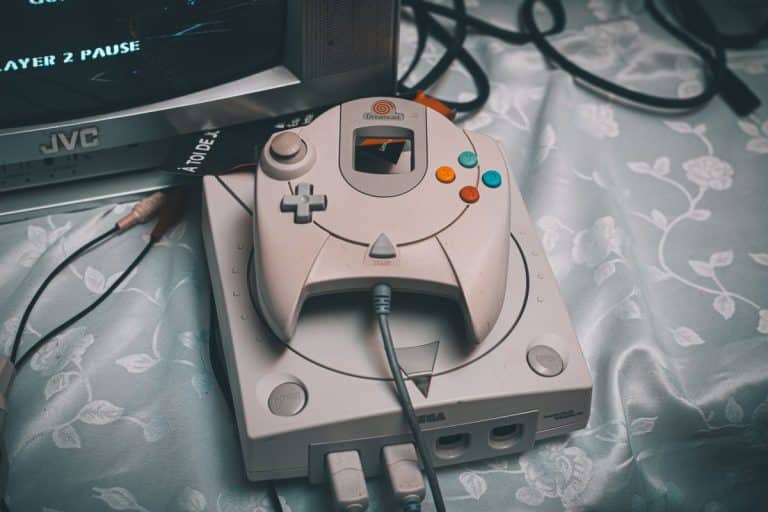 Imagen de Por que a SEGA saiu do mercado de consoles? História e consequências