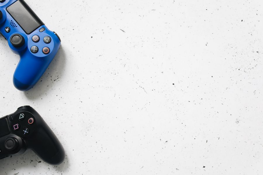 Controle PlayStation para jogos digitais